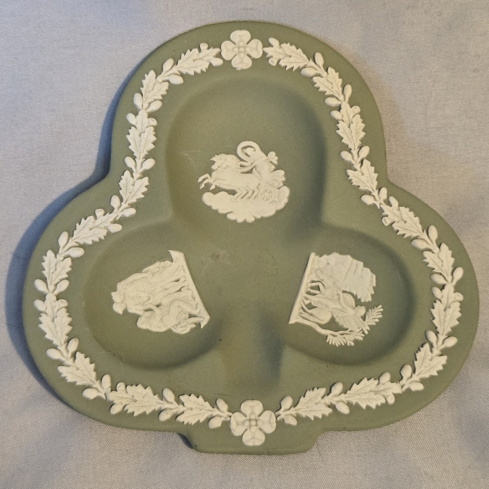 Vintage Wedgwood Sage Green Jasperware 3 Section Clover Trinket Dish England
